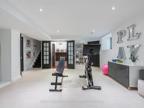 171 Old Forest Hill Rd, Toronto, ON - Indoor Photo Showing Gym Room