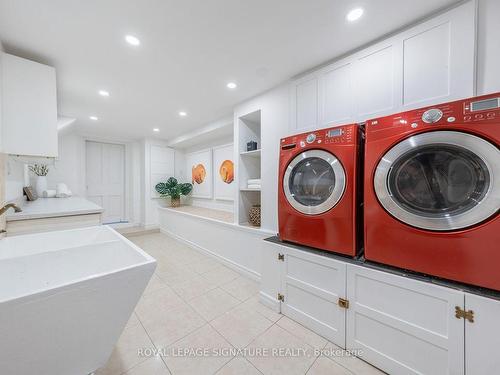 171 Old Forest Hill Rd, Toronto, ON - Indoor Photo Showing Laundry Room