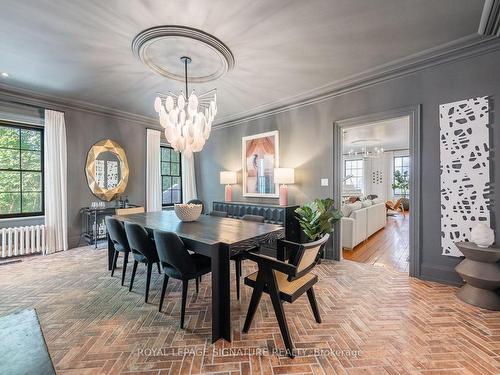 171 Old Forest Hill Rd, Toronto, ON - Indoor Photo Showing Dining Room