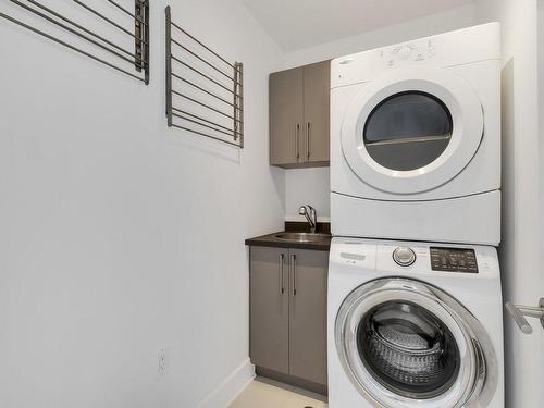 Laundry room - 710 Rue Anne-Hébert, Terrebonne (Terrebonne), QC - Indoor Photo Showing Laundry Room