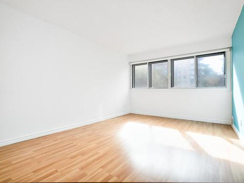 Master bedroom - 311-40 Av. Du Rhône, Saint-Lambert, QC - Indoor Photo Showing Other Room