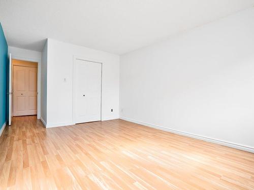 Master bedroom - 311-40 Av. Du Rhône, Saint-Lambert, QC - Indoor Photo Showing Other Room