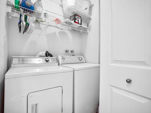 Laundry room - 311-40 Av. Du Rhône, Saint-Lambert, QC - Indoor Photo Showing Laundry Room