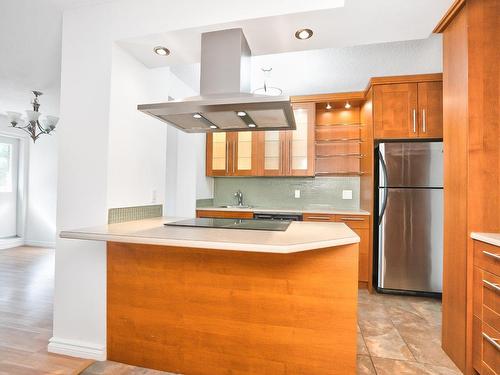 Kitchen - 311-40 Av. Du Rhône, Saint-Lambert, QC - Indoor Photo Showing Kitchen