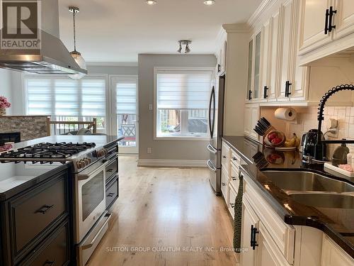 53C - 928 Queen Street W, Mississauga, ON - Indoor Photo Showing Kitchen With Double Sink With Upgraded Kitchen