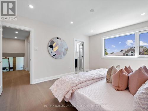 734 Royal York Road, Toronto, ON - Indoor Photo Showing Bedroom