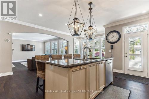 751 Merlot Court, Mississauga (Lorne Park), ON - Indoor Photo Showing Kitchen