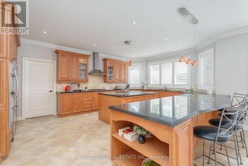 1206 Mount Vernon Street, Mississauga, ON - Indoor Photo Showing Kitchen