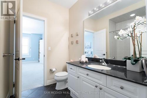 1206 Mount Vernon Street, Mississauga, ON - Indoor Photo Showing Bathroom