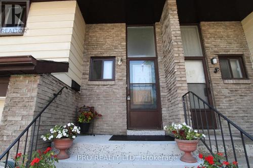 157 - 180 Mississauga Valley Boulevard, Mississauga (Cooksville), ON - Outdoor