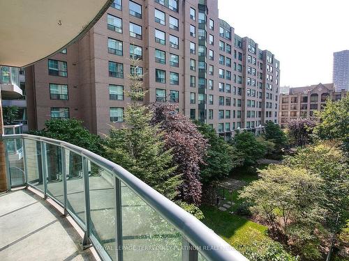 411-109 Front St E, Toronto, ON - Outdoor With Balcony With Facade