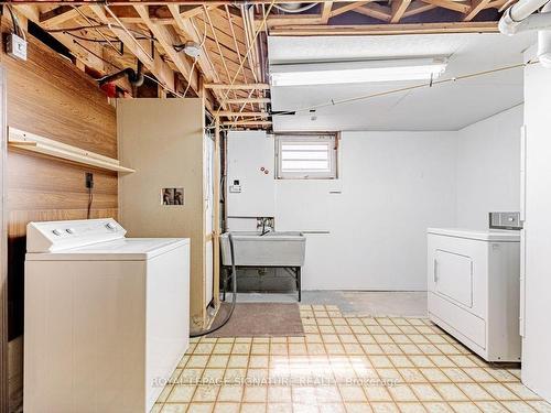 84 Hart Ave, Toronto, ON - Indoor Photo Showing Laundry Room