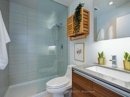 208`-1190 Dundas St E, Toronto, ON - Indoor Photo Showing Bathroom