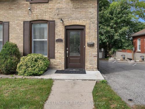 Front-188 Prospect St, Newmarket, ON - Outdoor