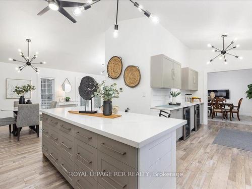 395 Sandford Rd, Uxbridge, ON - Indoor Photo Showing Kitchen