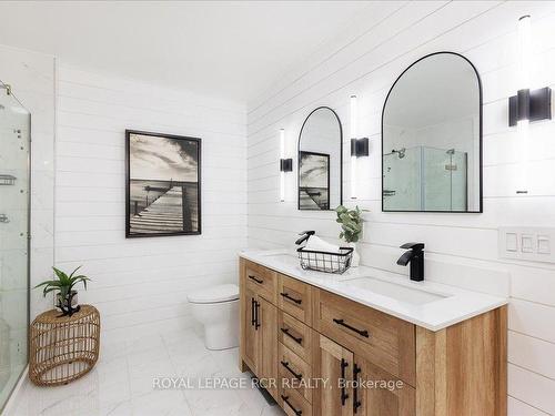 395 Sandford Rd, Uxbridge, ON - Indoor Photo Showing Bathroom