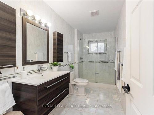 395 Sandford Rd, Uxbridge, ON - Indoor Photo Showing Bathroom