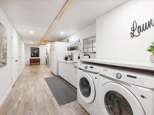 395 Sandford Rd, Uxbridge, ON - Indoor Photo Showing Laundry Room