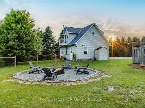 395 Sandford Rd, Uxbridge, ON - Outdoor