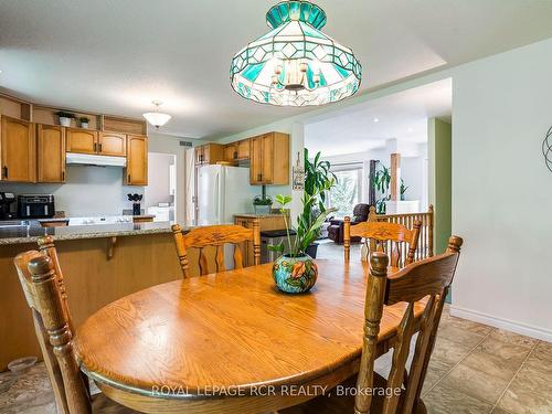 18637 Hurontario St, Caledon, ON - Indoor Photo Showing Dining Room