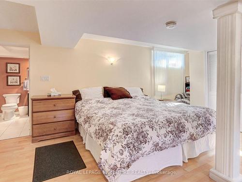 3157 The Credit Woodlands, Mississauga, ON - Indoor Photo Showing Bedroom