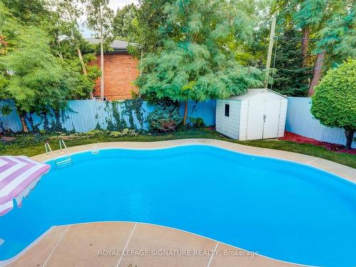 3157 The Credit Woodlands, Mississauga, ON - Outdoor With In Ground Pool With Backyard