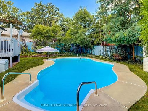 3157 The Credit Woodlands, Mississauga, ON - Outdoor With In Ground Pool With Backyard