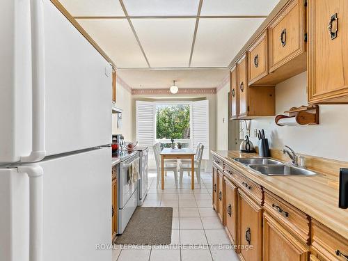 28 Lindridge Ave, Brampton, ON - Indoor Photo Showing Kitchen With Double Sink