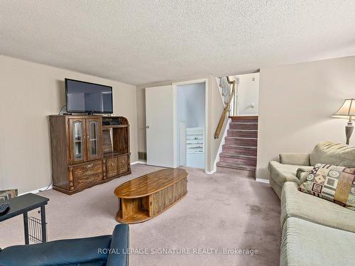 28 Lindridge Ave, Brampton, ON - Indoor Photo Showing Living Room