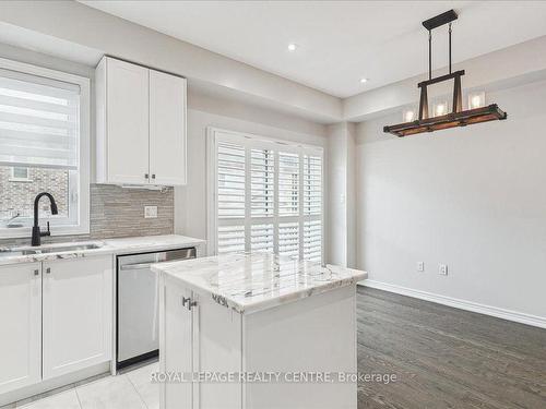 3946 Leonardo St, Burlington, ON - Indoor Photo Showing Kitchen