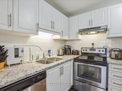 2-3510 South Millway, Mississauga, ON - Indoor Photo Showing Kitchen With Stainless Steel Kitchen With Double Sink With Upgraded Kitchen