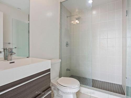 2108-17 Zorra St, Toronto, ON - Indoor Photo Showing Bathroom