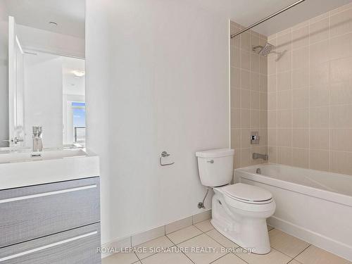 2108-17 Zorra St, Toronto, ON - Indoor Photo Showing Bathroom