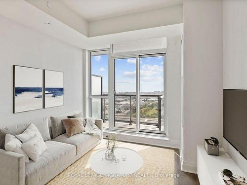 2108-17 Zorra St, Toronto, ON - Indoor Photo Showing Living Room