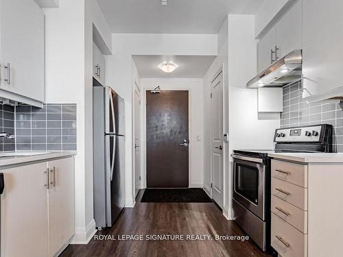 412-17 Zorra St, Toronto, ON - Indoor Photo Showing Kitchen