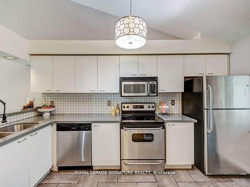 155-85 Bristol Rd E, Mississauga, ON - Indoor Photo Showing Kitchen