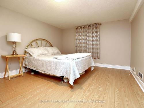 3540 Queenston Dr, Mississauga, ON - Indoor Photo Showing Bedroom