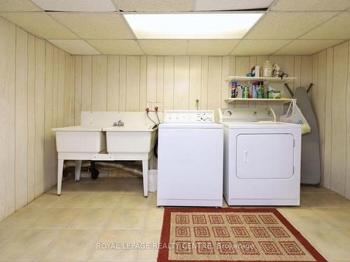 3540 Queenston Dr, Mississauga, ON - Indoor Photo Showing Laundry Room