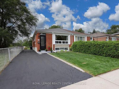 3540 Queenston Dr, Mississauga, ON - Outdoor