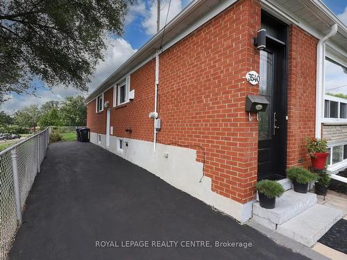 3540 Queenston Dr, Mississauga, ON - Outdoor With Exterior