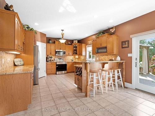 65 Madill Dr, Mono, ON - Indoor Photo Showing Kitchen