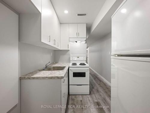 12 Landsborough St, East Luther Grand Valley, ON - Indoor Photo Showing Kitchen