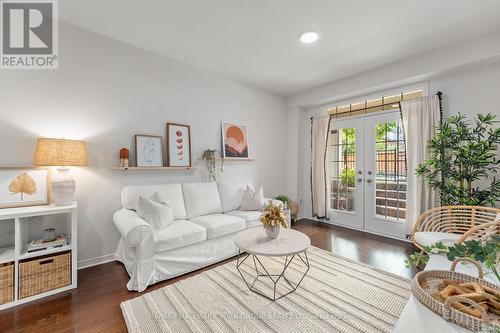 44 Lovegrove Lane, Ajax (Central West), ON - Indoor Photo Showing Living Room