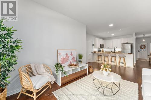 44 Lovegrove Lane, Ajax (Central West), ON - Indoor Photo Showing Living Room