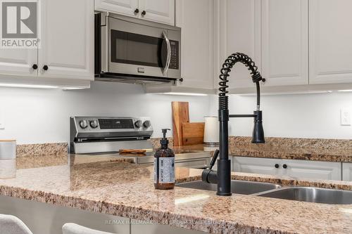 44 Lovegrove Lane, Ajax (Central West), ON - Indoor Photo Showing Kitchen With Double Sink With Upgraded Kitchen