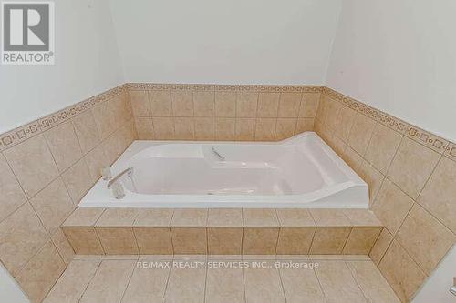 1752 Broadoak Crescent, Pickering, ON - Indoor Photo Showing Bathroom