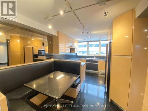 1010 - 360 Bloor Street E, Toronto (Rosedale-Moore Park), ON - Indoor