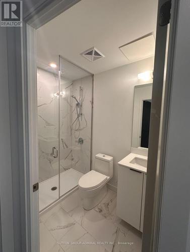 612 - 8 Olympic Garden Drive, Toronto, ON - Indoor Photo Showing Bathroom