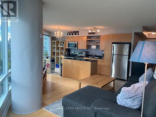 1503 - 373 Front Street W, Toronto (Waterfront Communities), ON - Indoor Photo Showing Kitchen