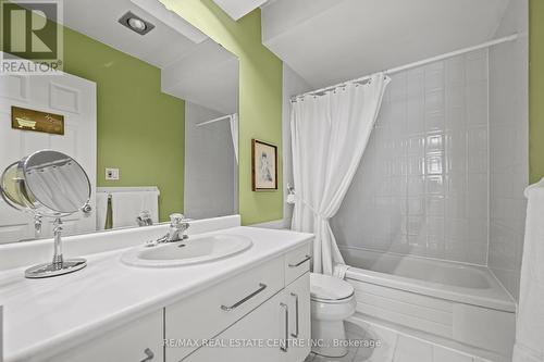 5024 Stamford Street, Niagara Falls, ON - Indoor Photo Showing Bathroom